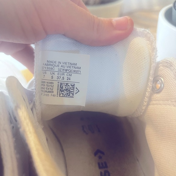 High top with padded ankle Chuck Taylors - Picture 4 of 4